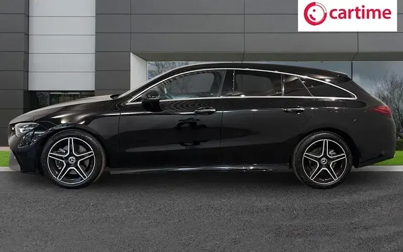 New Mercedes CLA200 Executive 163 HP (119 kW) 2025 Black Estate
