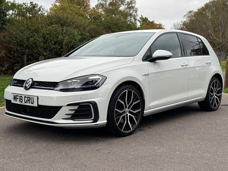 Used VW Golf VII GTE 204 HP (150 kW) 2018 White Hatchback