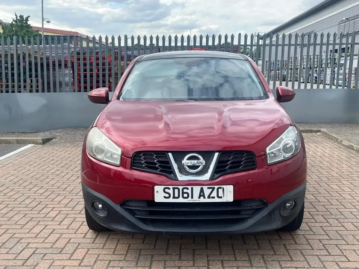 Gebraucht Nissan Qashqai +2 Acenta 117 PS (86 kW) 2011 Rot SUV