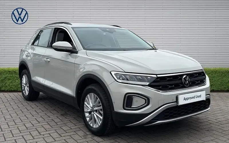 Used VW T-Roc Life 110 HP (80 kW) 2023 SUV