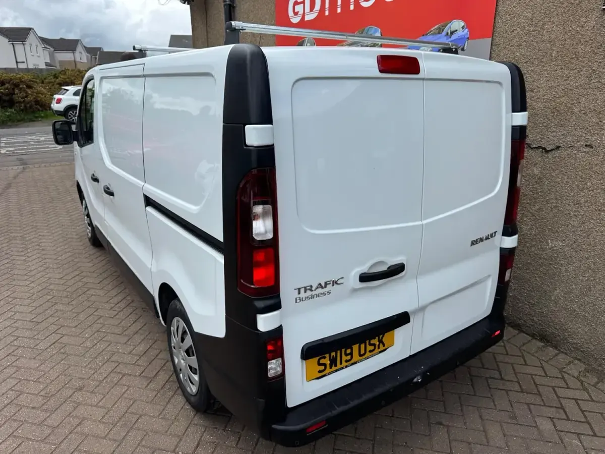 Used Renault Trafic Business 2019 White MPV
