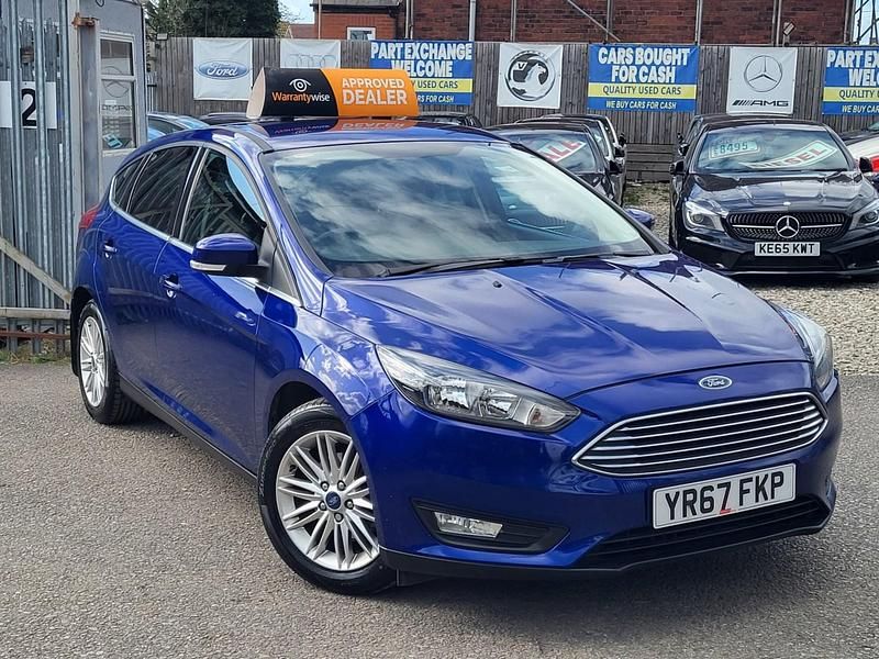 Used Ford Focus Zetec 120 HP (88 kW) 2017 Blue Hatchback