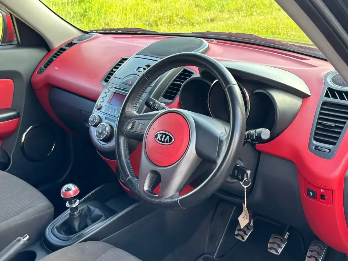 Usado Kia Soul 126 CV (92 kW) 2010 Negro SUV