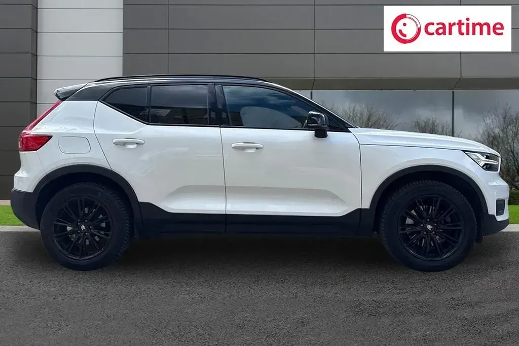 Used Volvo XC40 R-Design 150 HP (110 kW) 2019 White SUV