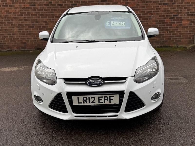 Used Ford Focus Titanium X 125 HP (91 kW) 2012 White Hatchback