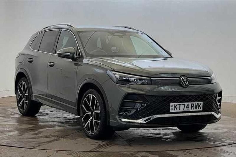 Used 2025 VW Tiguan SUV | £34,189 (Expensive) - Image 1/4