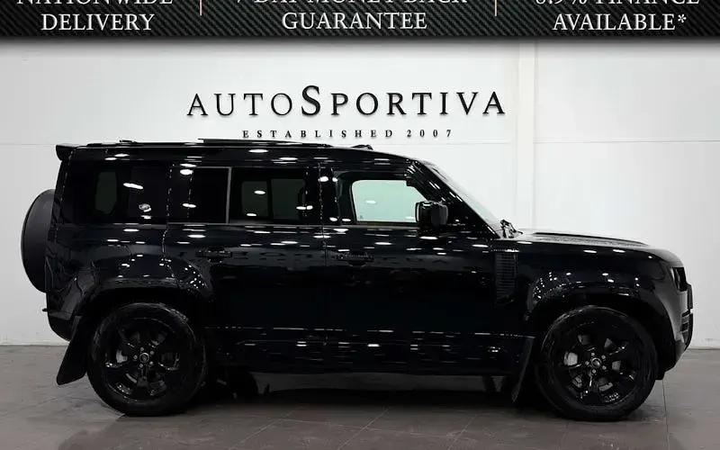 Used Land Rover Defender HSE Dynamic 300 HP (220 kW) 2024 Black SUV