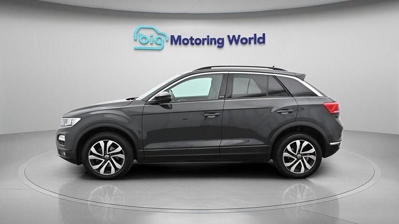 Used VW T-Roc Active 110 HP (80 kW) 2022 Grey SUV