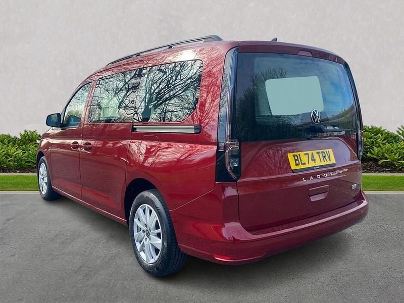 Used VW Caddy Maxi Life 122 HP (89 kW) 2024 Red MPV