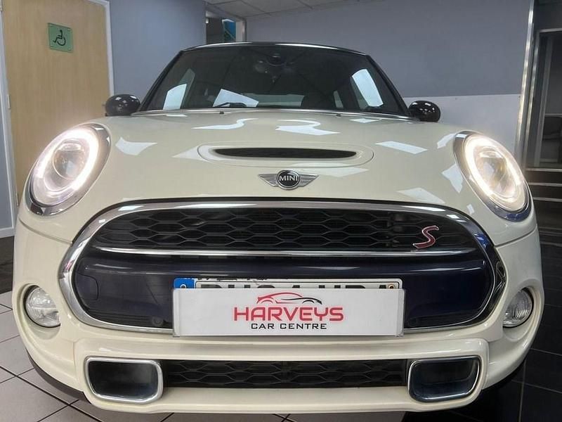 Used Mini Cooper S Hatch 192 HP (141 kW) 2014 White Hatchback