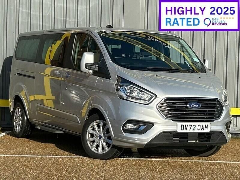 Used Ford Tourneo Titanium 130 HP (95 kW) 2022 Silver MPV