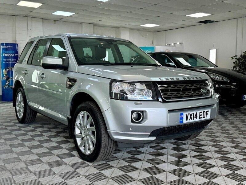 Silver Used 2014 Land Rover Freelander 2 SE SUV | £11,991 (A bit pricey) - Image 1/3