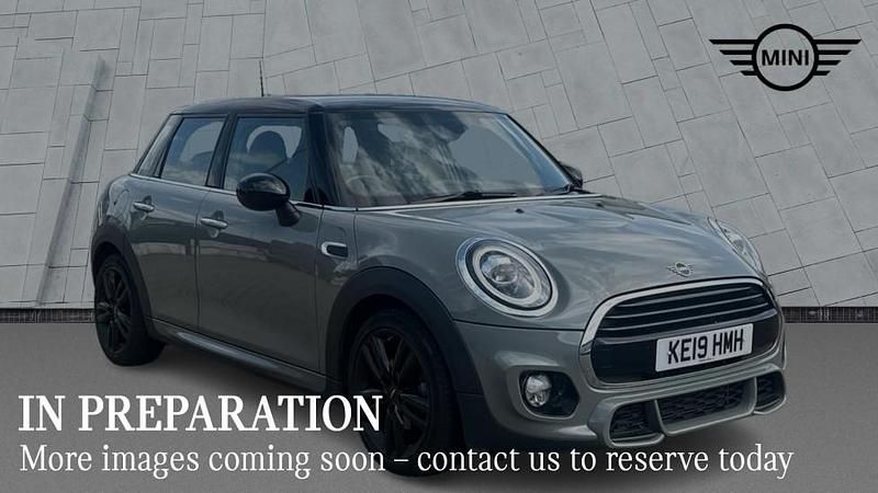 Grey Used 2019 Mini Cooper Hatch Hatchback | £15,985 (Fair price) - Image 1/4