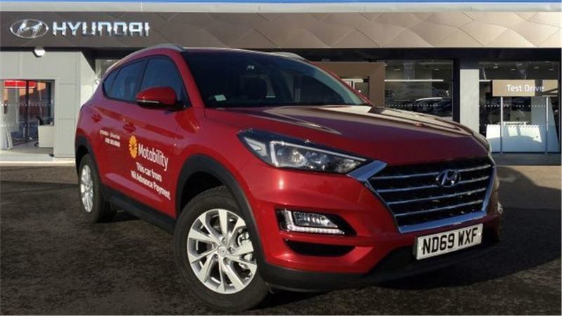 Red Used 2020 Hyundai Tucson SE SUV | £11,642 (Good price) - Image 1/4