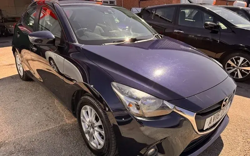 Used Mazda 2 105 HP (77 kW) 2016 Blue Hatchback