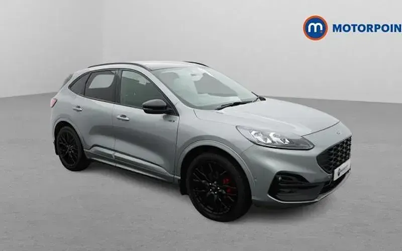 Usado Ford Kuga 224 HP (164 kW) 2023 SUV