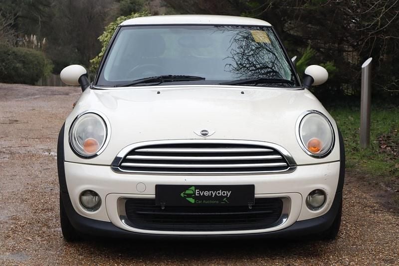 Used Mini ONE Hatch 2010 White Hatchback