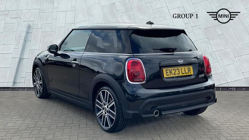 Used Mini Cooper Exclusive 134 HP (98 kW) 2023 Black Hatchback