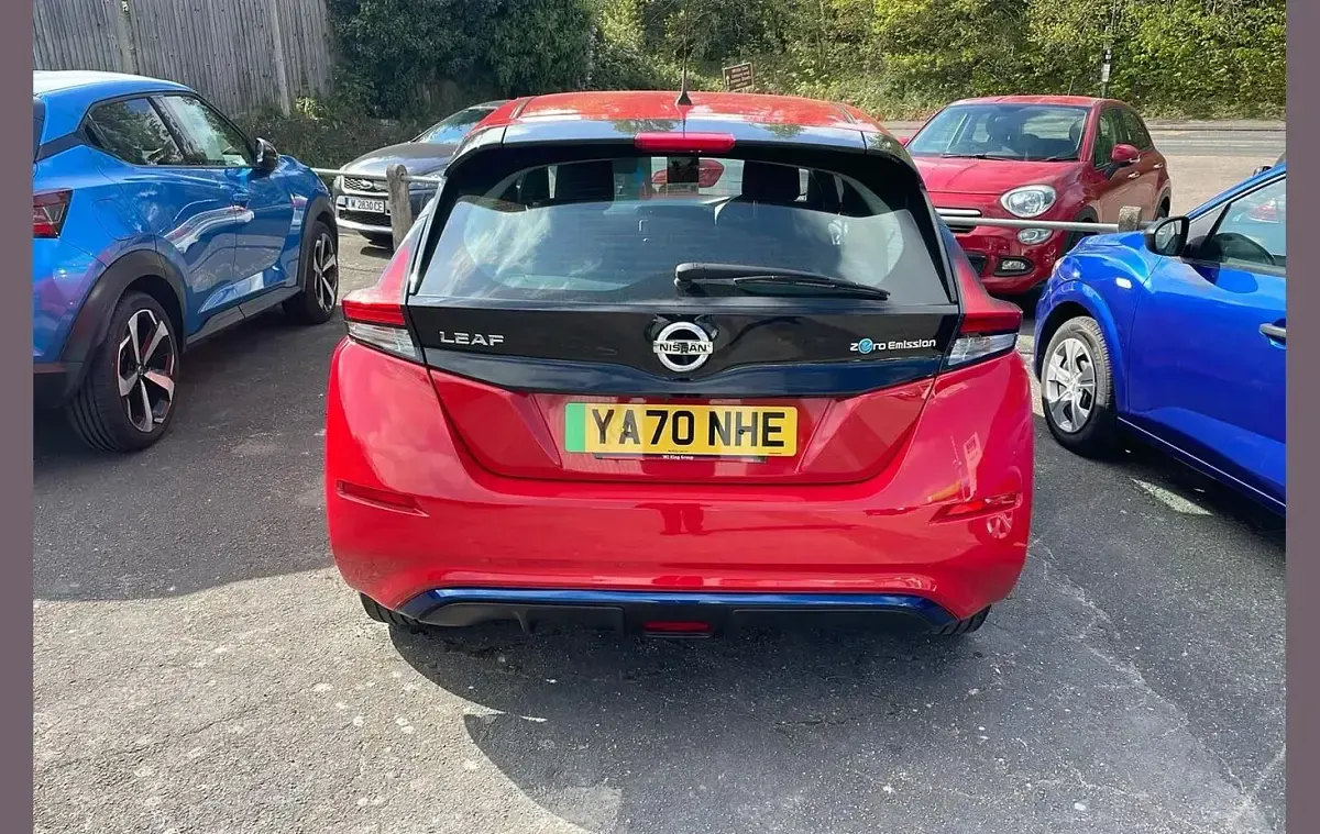 Used Nissan Leaf Acenta 110 kW (150 HP) 2020 Red Hatchback