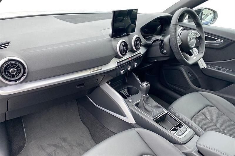 New Audi Q2 Black Edition 116 HP (85 kW) 2025 Glacier white SUV