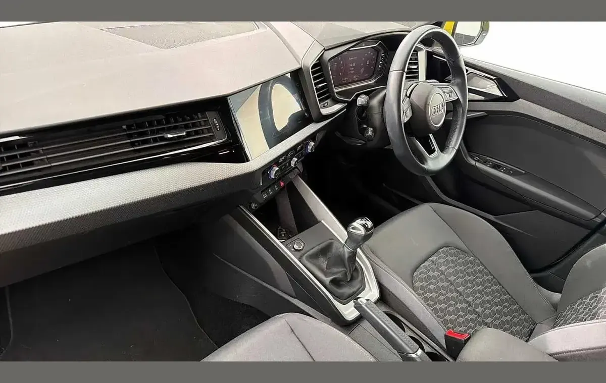 Used Audi A1 Sport 108 HP (79 kW) 2023 Yellow SUV