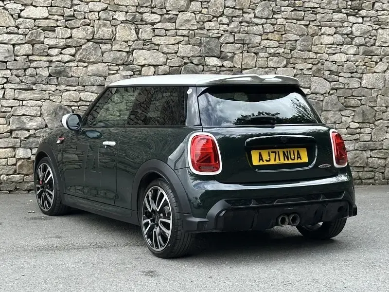 Used Mini John Cooper Works Hatch 228 HP (167 kW) 2022 Green Hatchback