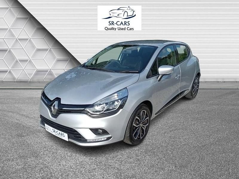 Używany Renault Clio V Play 90 KM (66 kW) 2025 Srebrny Hatchback