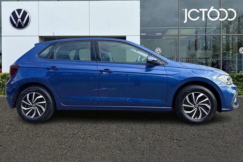 Second-hand VW Polo Life 80 CP (58 kW) 2023 Albastru Hatchback