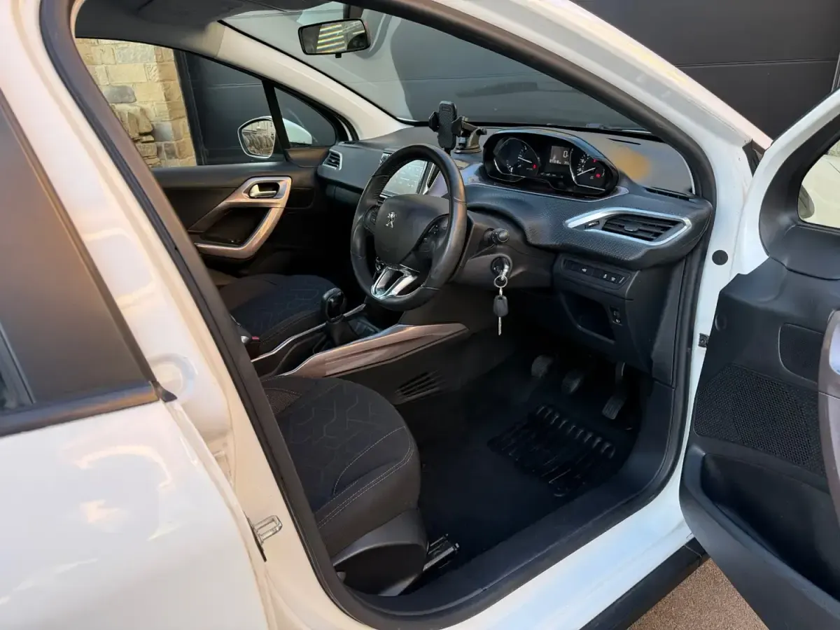 Usado Peugeot 2008 Active 2014 Branco SUV