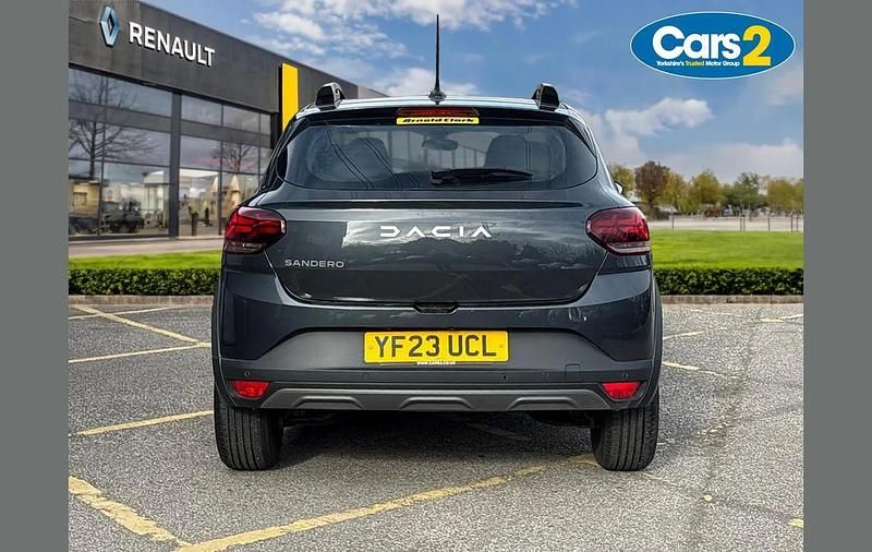 Used Dacia Sandero Expression 90 HP (66 kW) 2023 Grey SUV