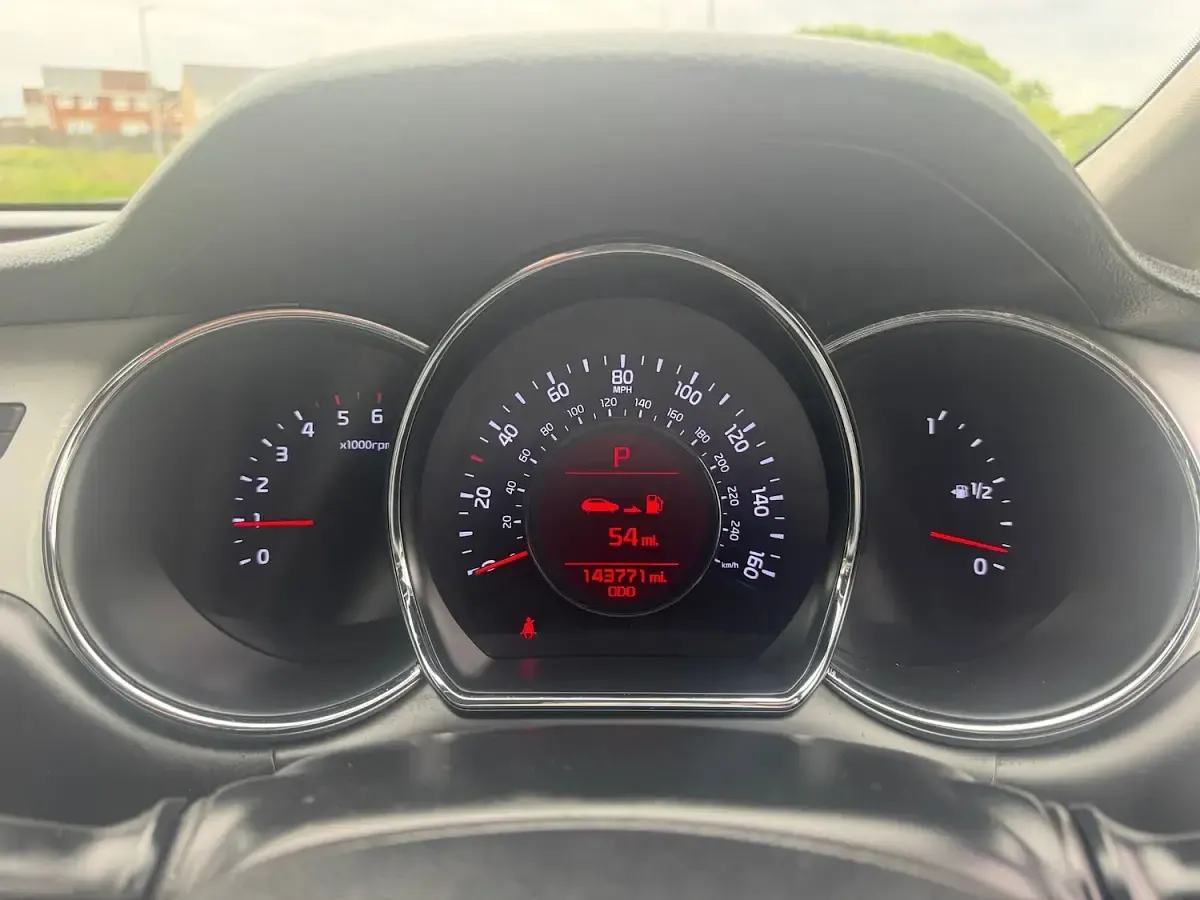 Used Kia Ceed 2015 Silver Hatchback