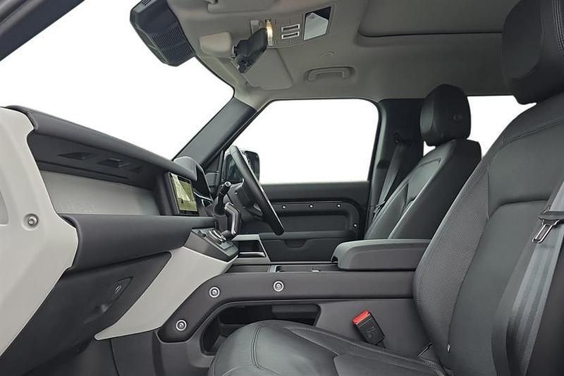 Used Land Rover Defender 249 HP (183 kW) 2023 Santorini black Estate