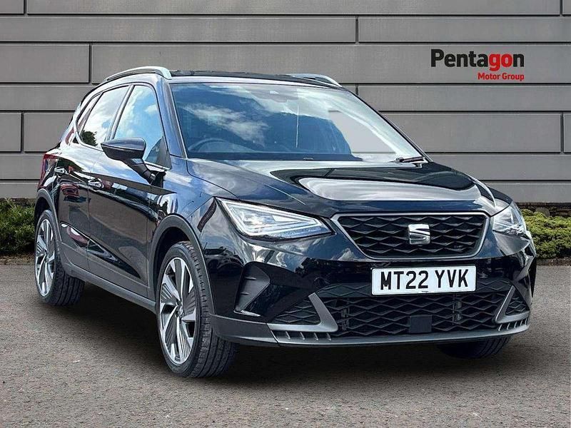 Black Used 2022 Seat Arona FR Sport SUV | £16,016 (Fair price) - Image 1/4