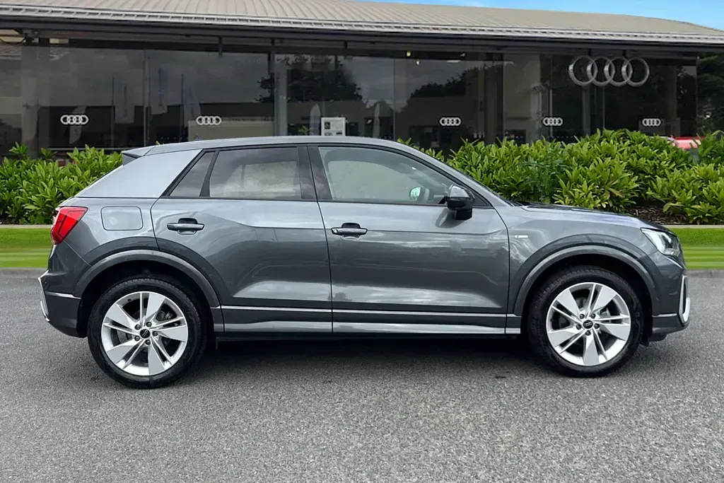 Used Audi Q2 S-Line 116 HP (85 kW) 2025 Grey SUV