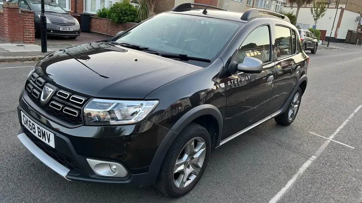 Used Dacia Sandero Comfort 90 HP (66 kW) 2018 Black Hatchback