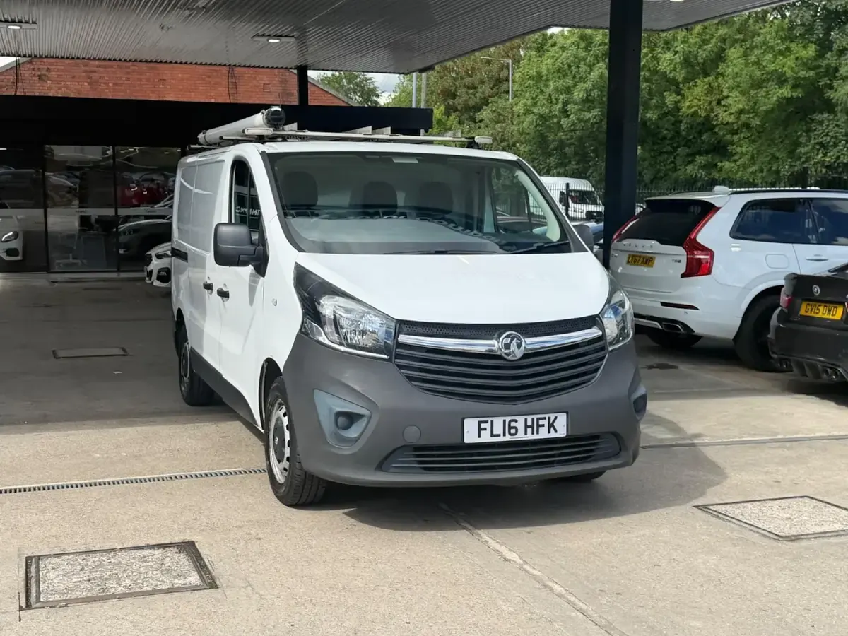 Used Vauxhall Vivaro S 2016 White