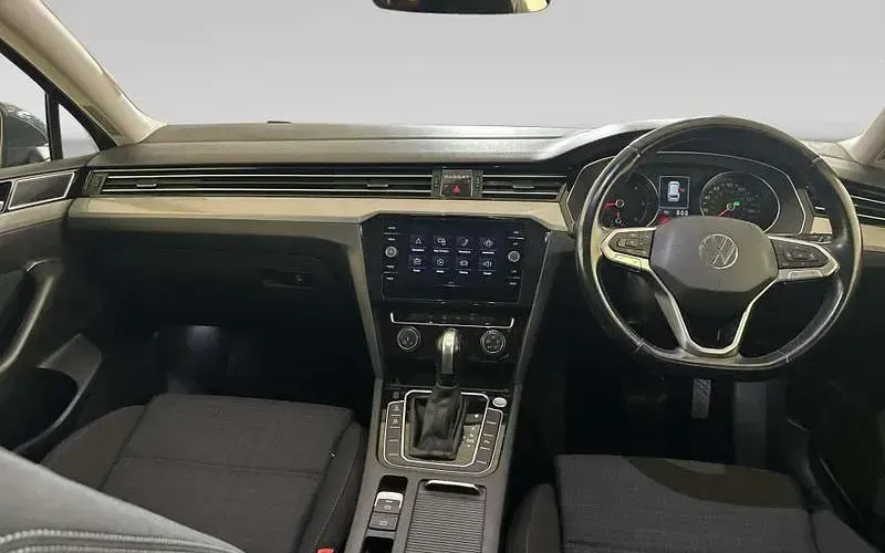 Used VW Passat SE 150 HP (110 kW) 2023 Estate