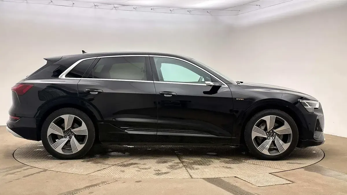 Used Audi e-tron S-Line 230 kW (313 HP) 2022 Black SUV