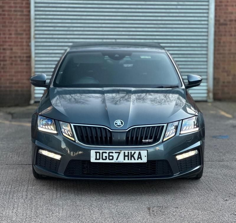 Used Skoda Octavia vRS 230 HP (169 kW) 2017 Grey Hatchback