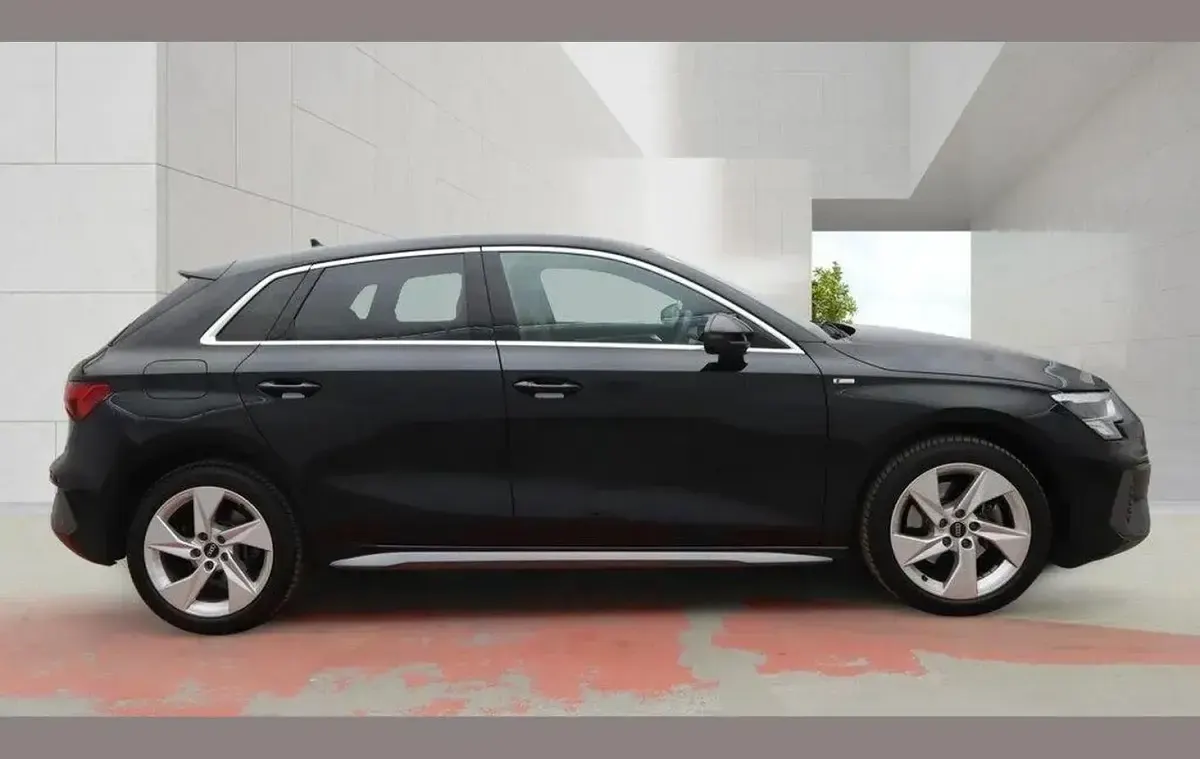 Used Audi A3 e-tron S-Line 200 HP (147 kW) 2024 Black Hatchback