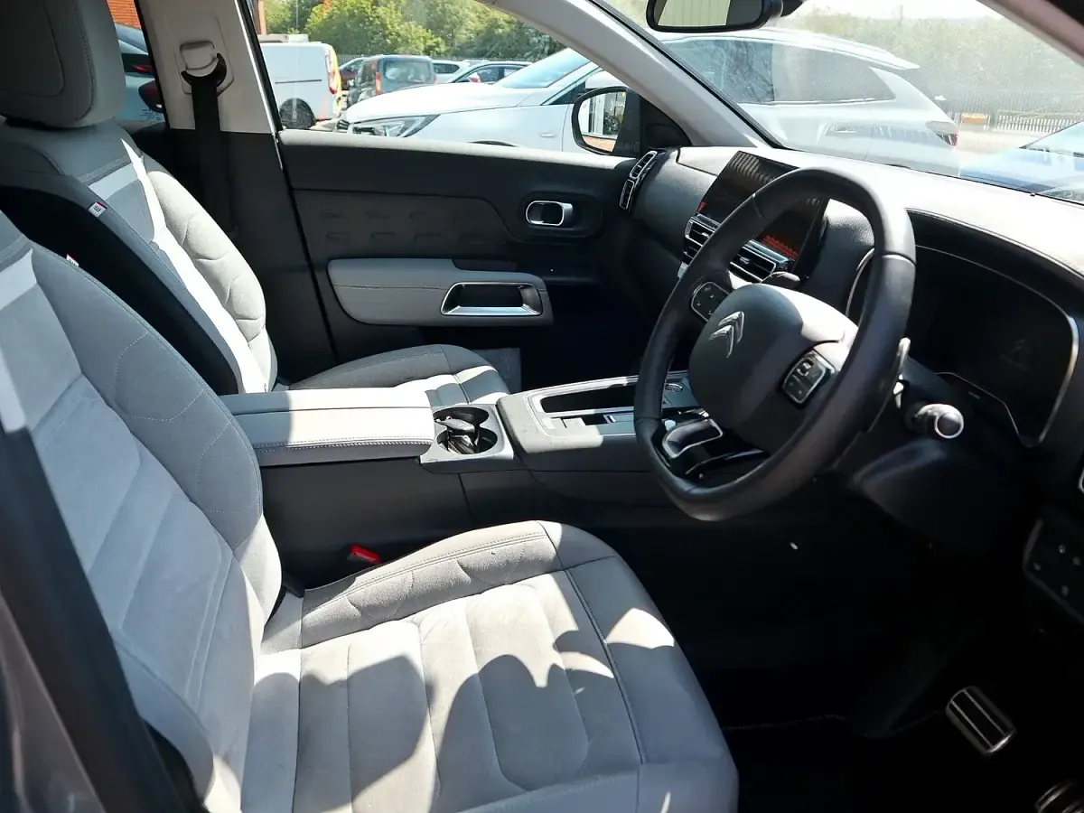 Used Citroën C5 Aircross PureTech 134 HP (98 kW) 2024 Cumulus grey SUV