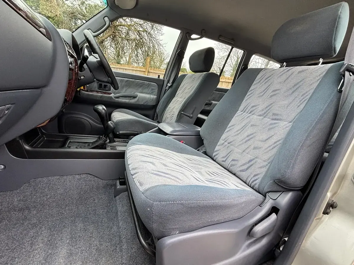 Used Toyota Land Cruiser 2002 Silver SUV