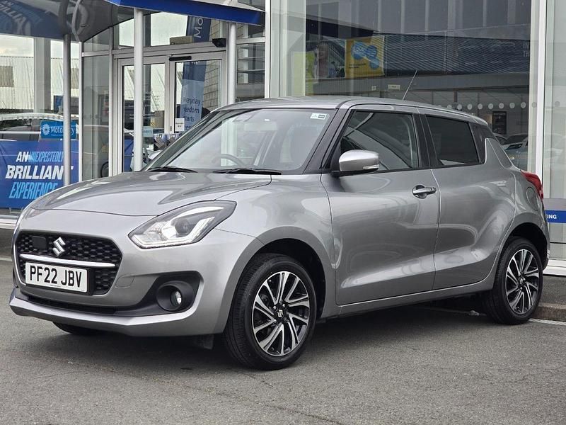 Używany Suzuki Swift SZ5 83 KM (61 kW) 2022 Srebrny Hatchback