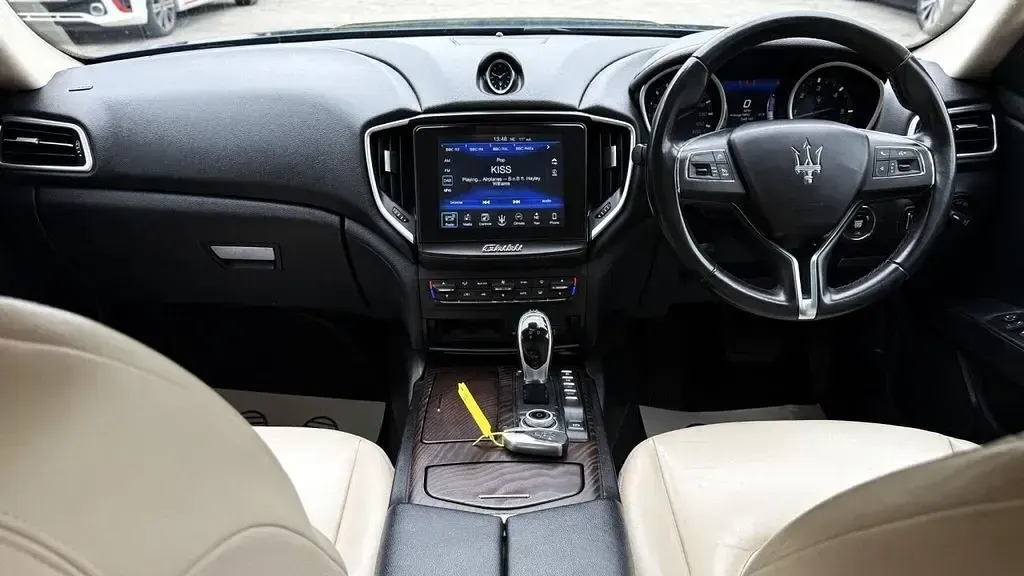 Used Maserati Ghibli 2017 Blue Sedan