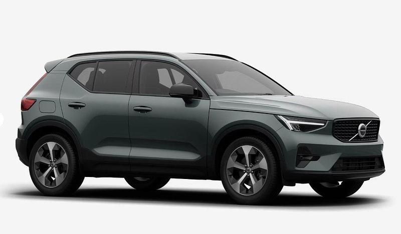 New Volvo XC40 Plus 163 HP (119 kW) 2026 Silver SUV
