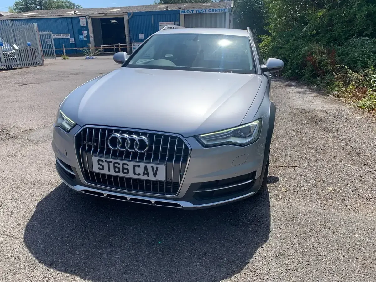 Used Audi A6 Allroad 218 HP (160 kW) 2016 Silver Estate