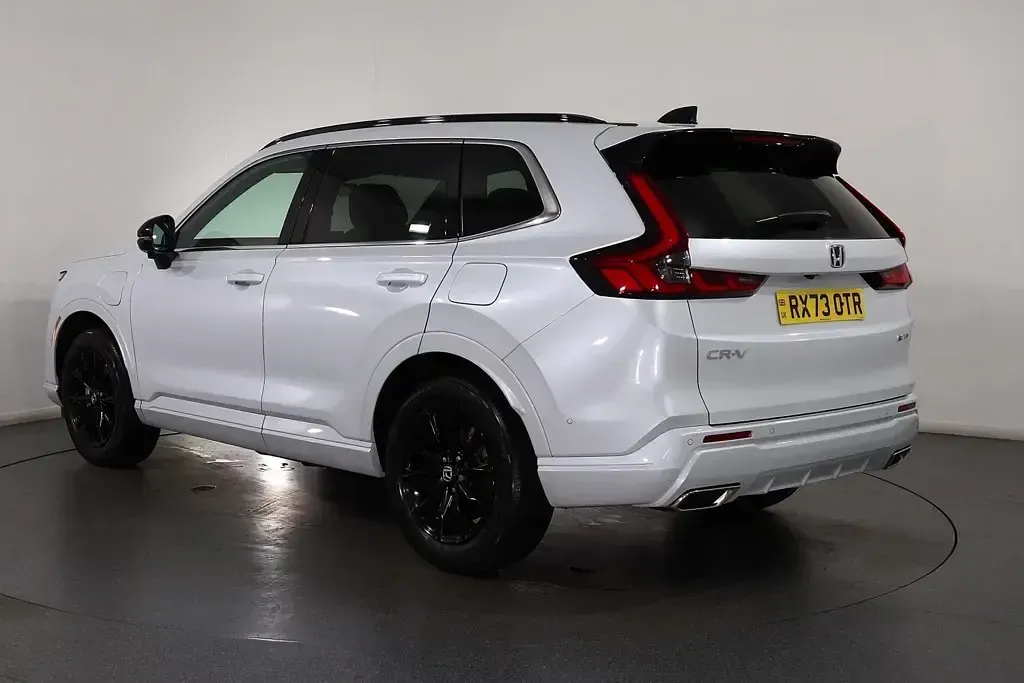Used Honda CR-V Advance 2024 White SUV