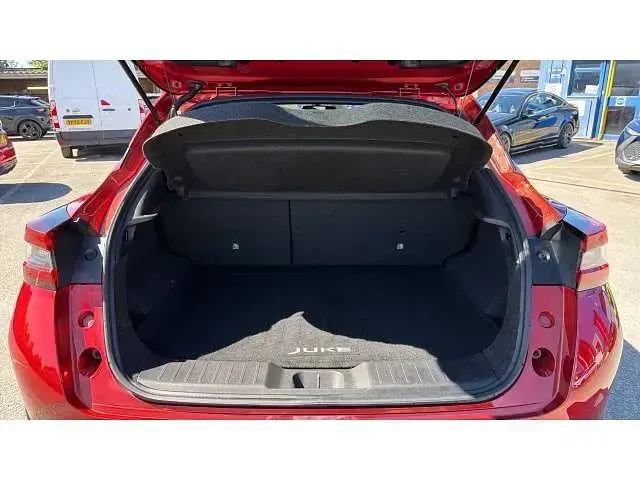 Used Nissan Juke Tekna 114 HP (83 kW) 2022 Red SUV