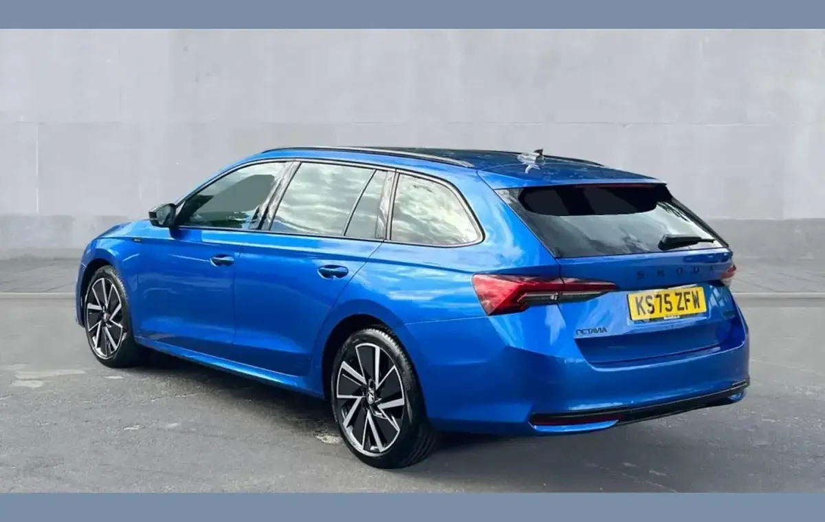 Used Skoda Octavia SportLine 147 HP (108 kW) 2026 Blue Estate