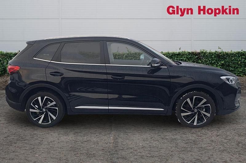 Used MG ZS Trophy 2025 Black Hatchback